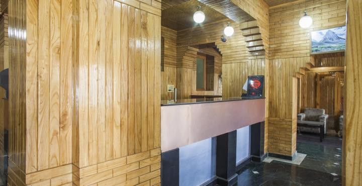 Hotel Pamposh Srīnagar Eksteriør billede